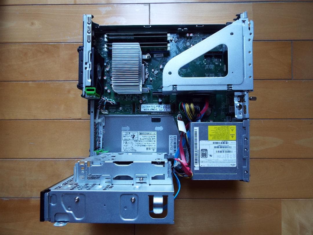 Windowsデスクトップ ESPRIMO D588/B i3-9100 16GB SSD256GB+HDD