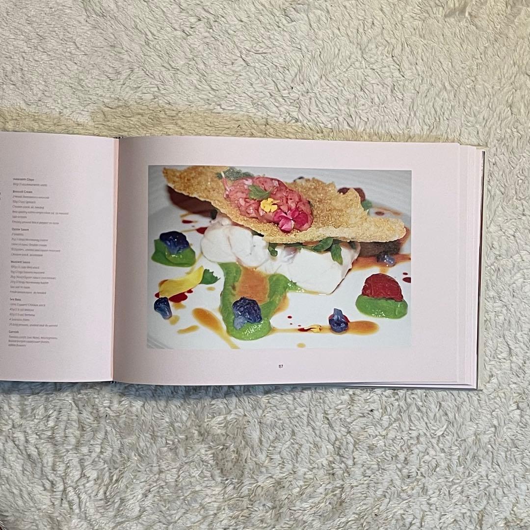 アート・デザイン・音楽 EatingatHotelIlPellicano/Juergen Teller