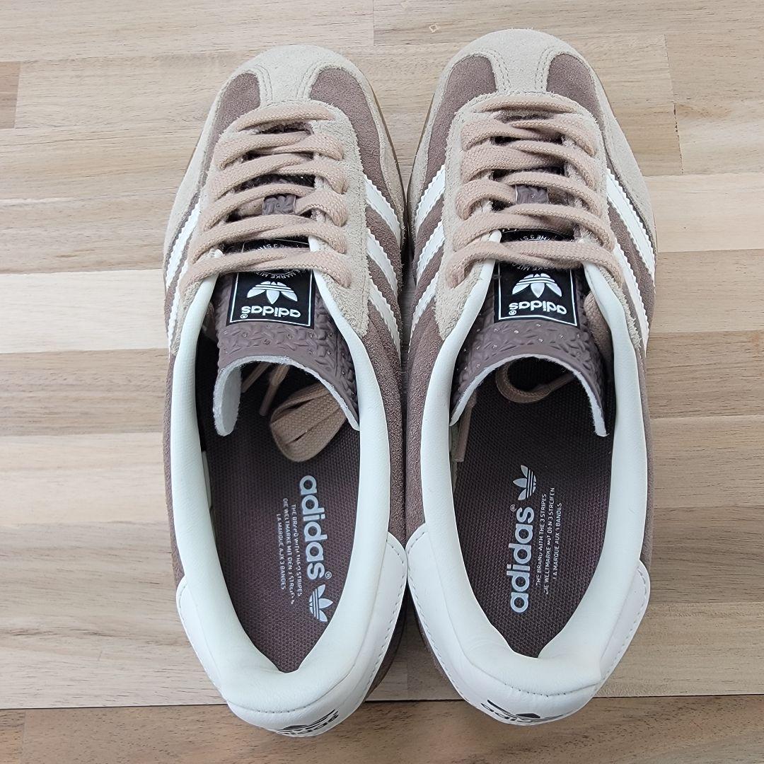 アディダス ガゼル インドア ブラウン 茶 22.5cm