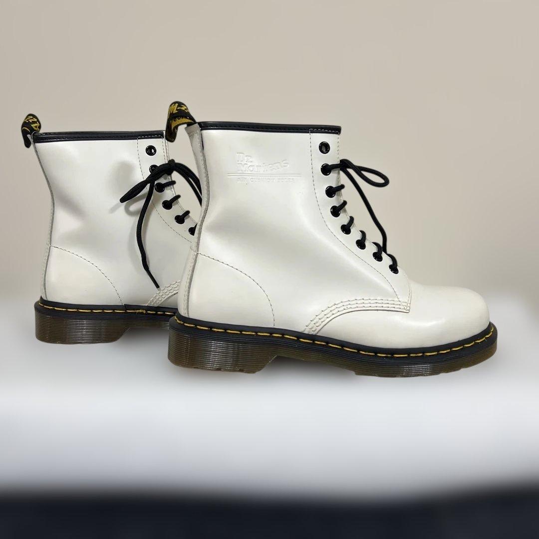 Dr.Martens ドクター•マーチン　ホワイト8ホール UK8 美品