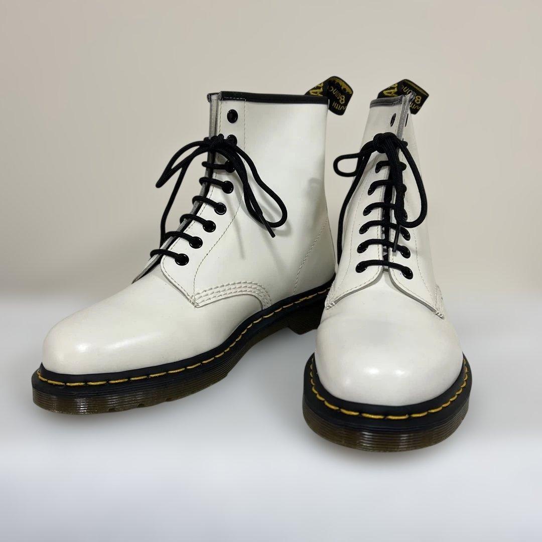 Dr.Martens ドクター•マーチン　ホワイト8ホール UK8 美品