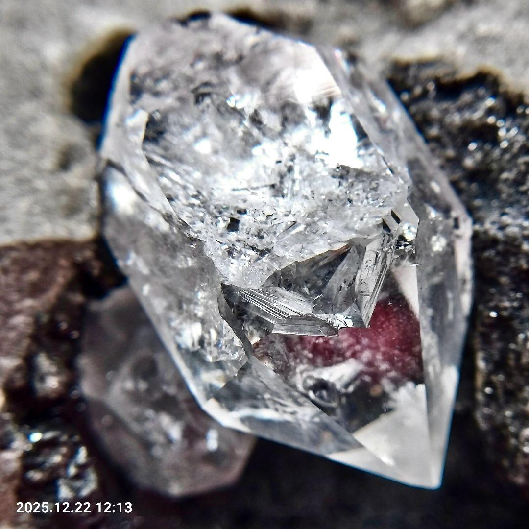 天然ハーキマーダイヤモンド 母岩付原石 USA産 ダブルポイント 虹多 アイリス