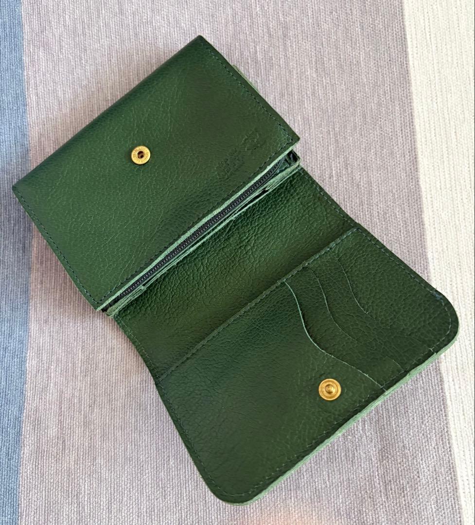 IL BISONTE イルビゾンテ グリーン レザー 二つ折り財布 未使用に近い
