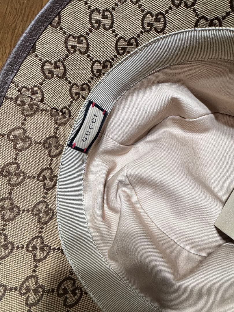 【年末年始値下げ中】直営店購入・美品GUCCI⭐︎キャンパスバケットハットMサイズ