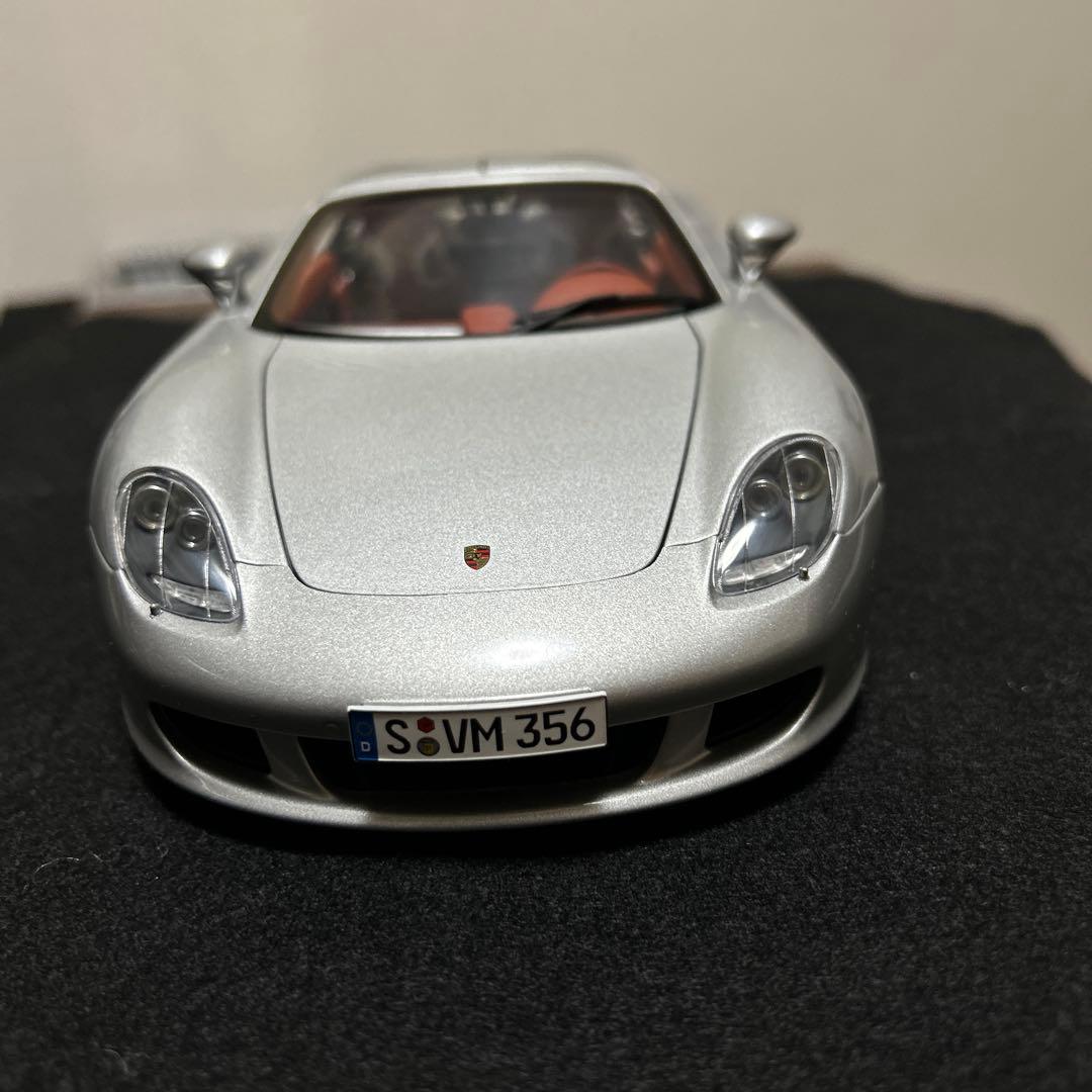 オートアート1/18 ポルシェ カレラGT