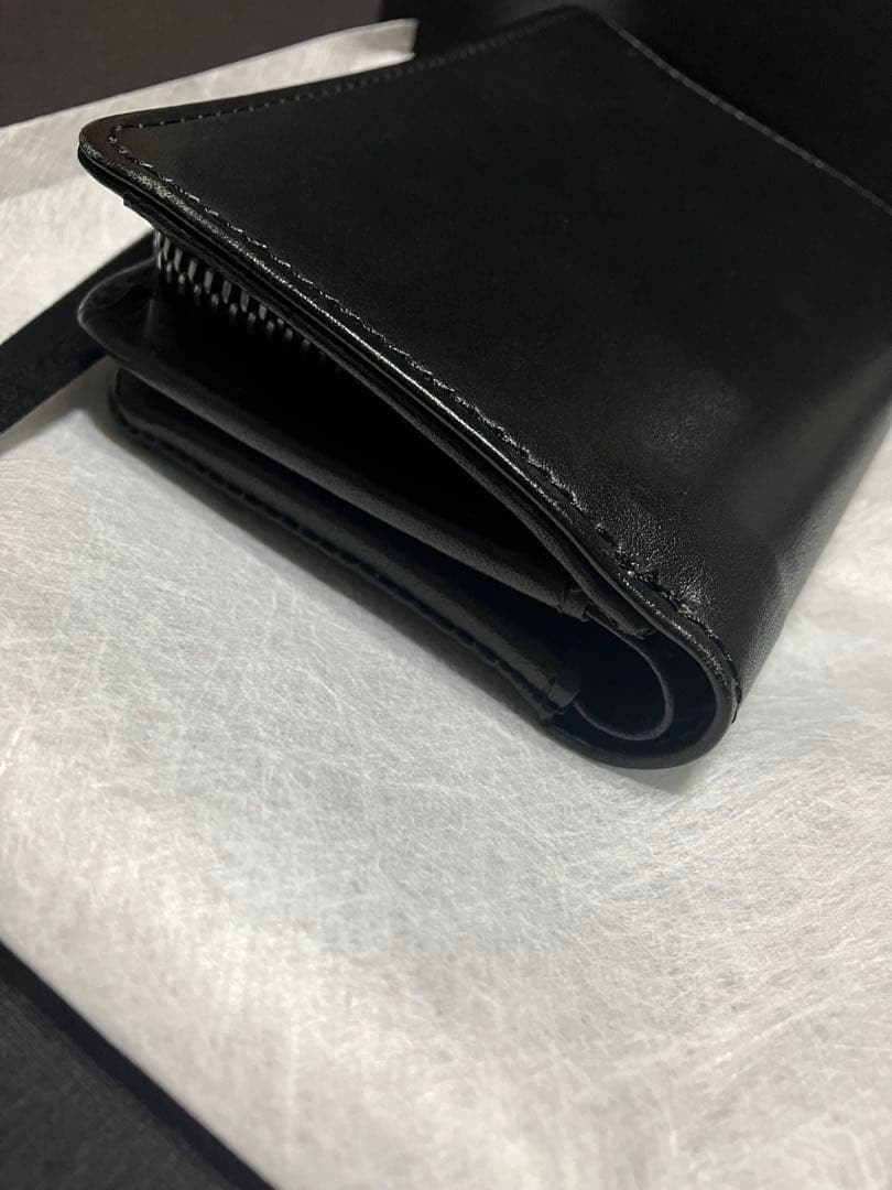 RIPVANWINKLE レザーウォレット 二つ折り財布 ブラック 縦 ボタン留