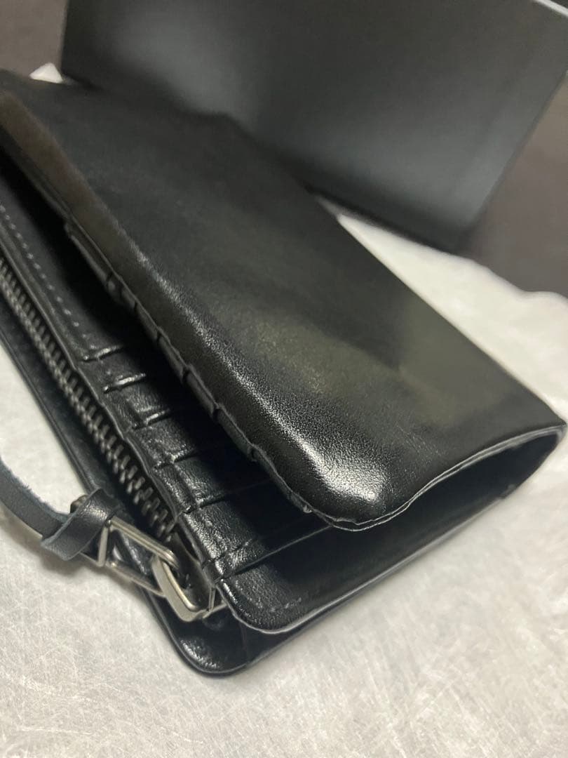 RIPVANWINKLE レザーウォレット 二つ折り財布 ブラック 縦 ボタン留