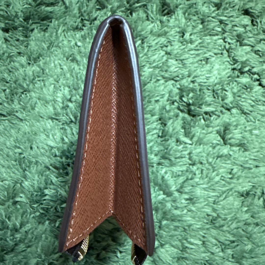 M83476 ポルトフォイユ・ノア コンパクト