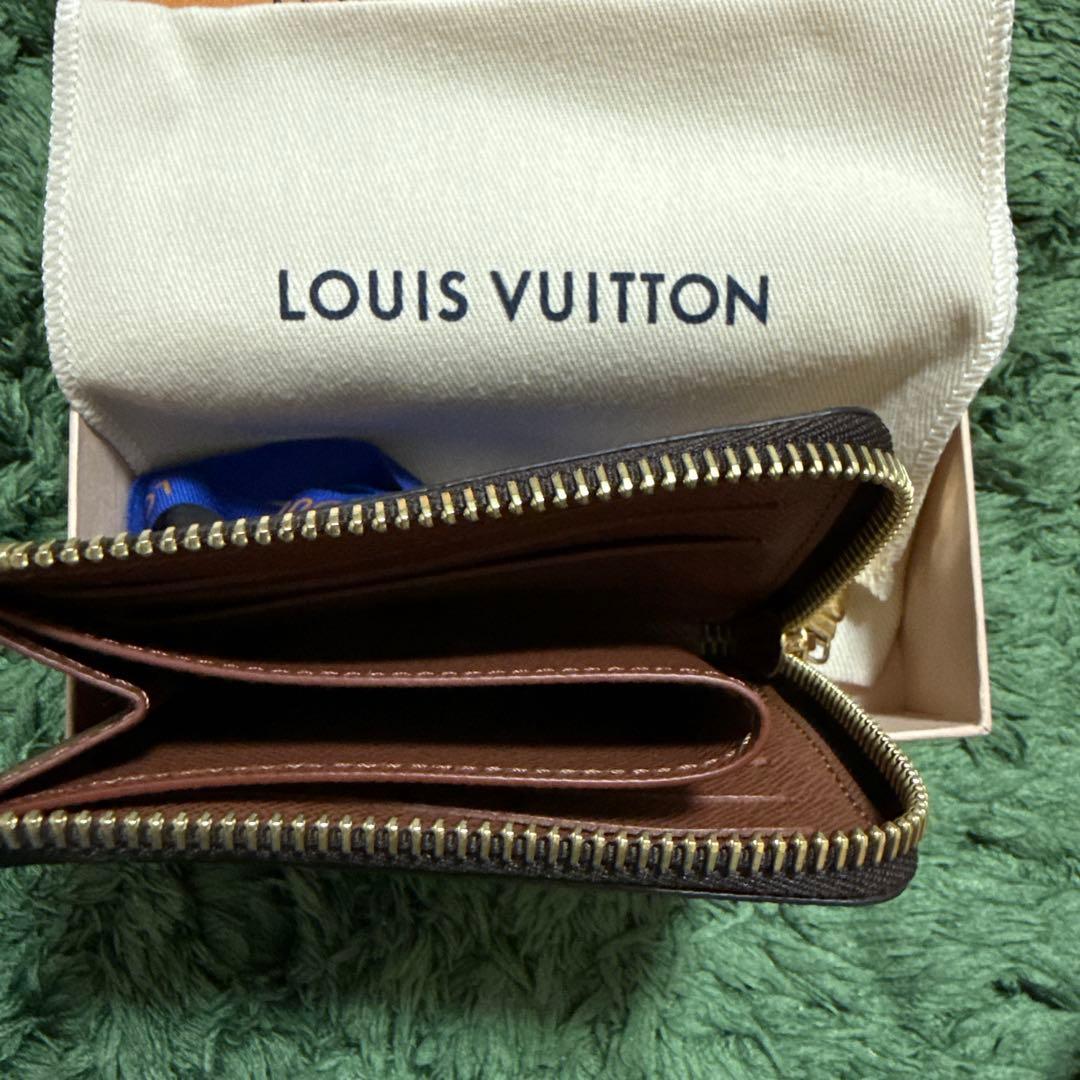 M83476 ポルトフォイユ・ノア コンパクト