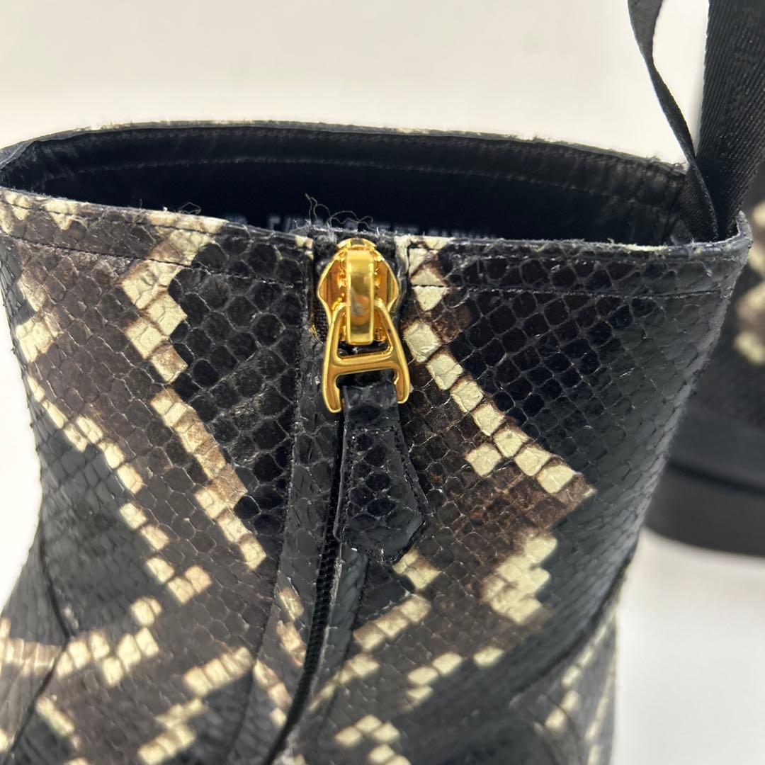 芸術品新品未使用箱付定価30万円の8割引バリーbally蛇革パイソンブーツ黒