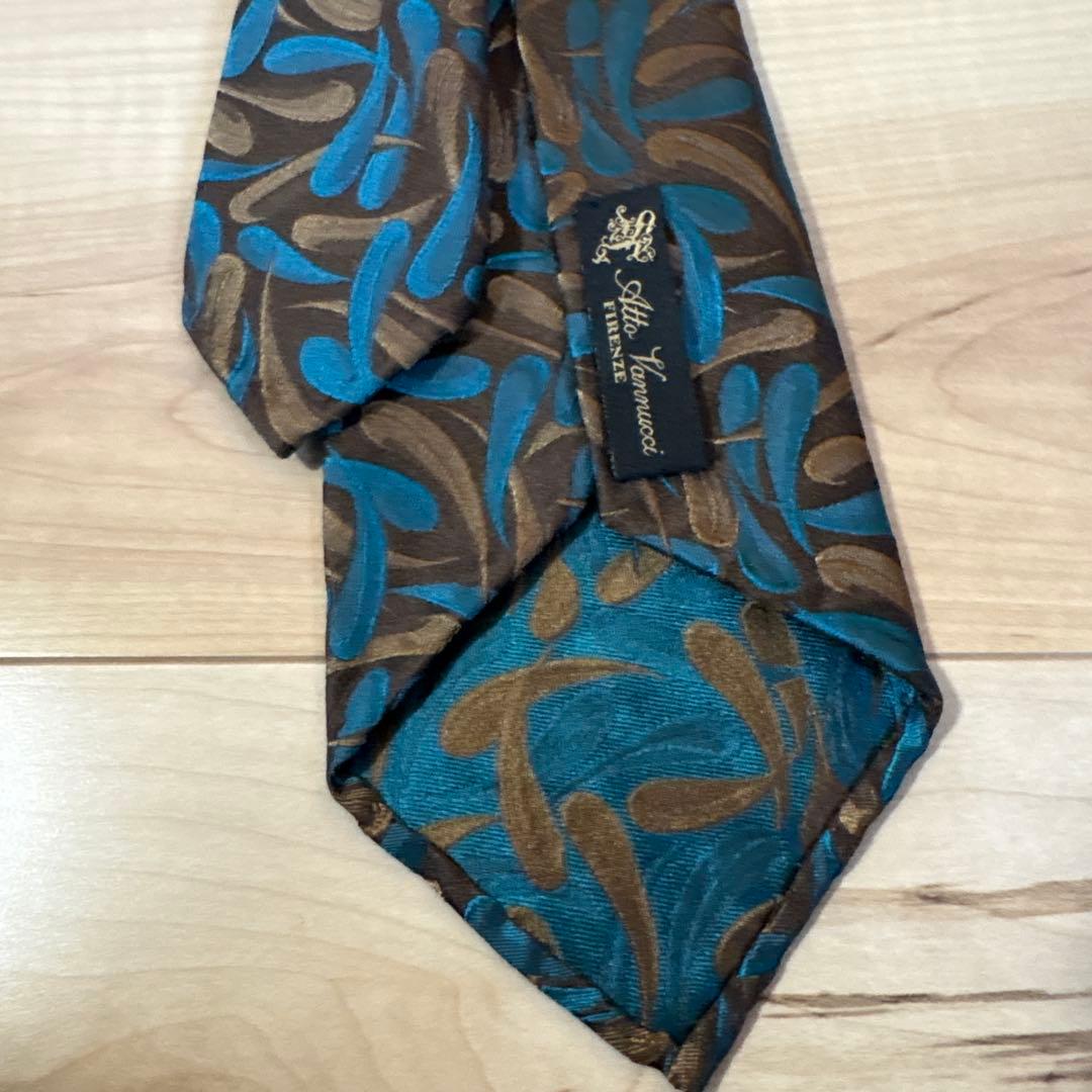 Atto Vannucci アットバンヌッチ セッテピエゲ