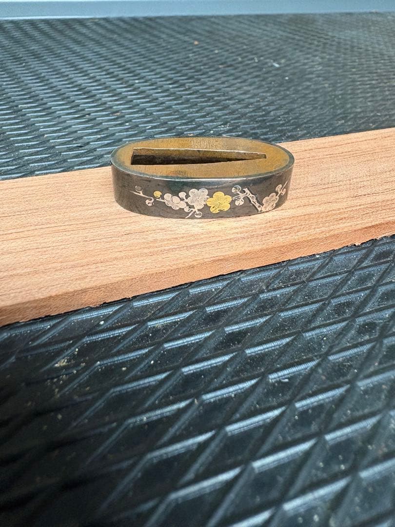 s*5様 縁金　梅デザイン　日本刀