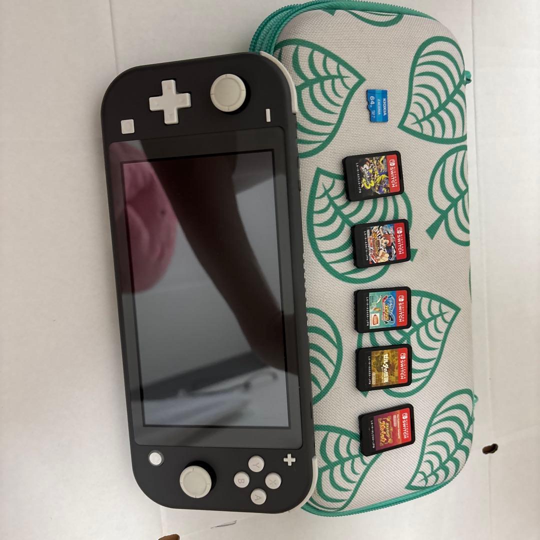 Nintendo Switchライト 黒＋64GBのSDカード