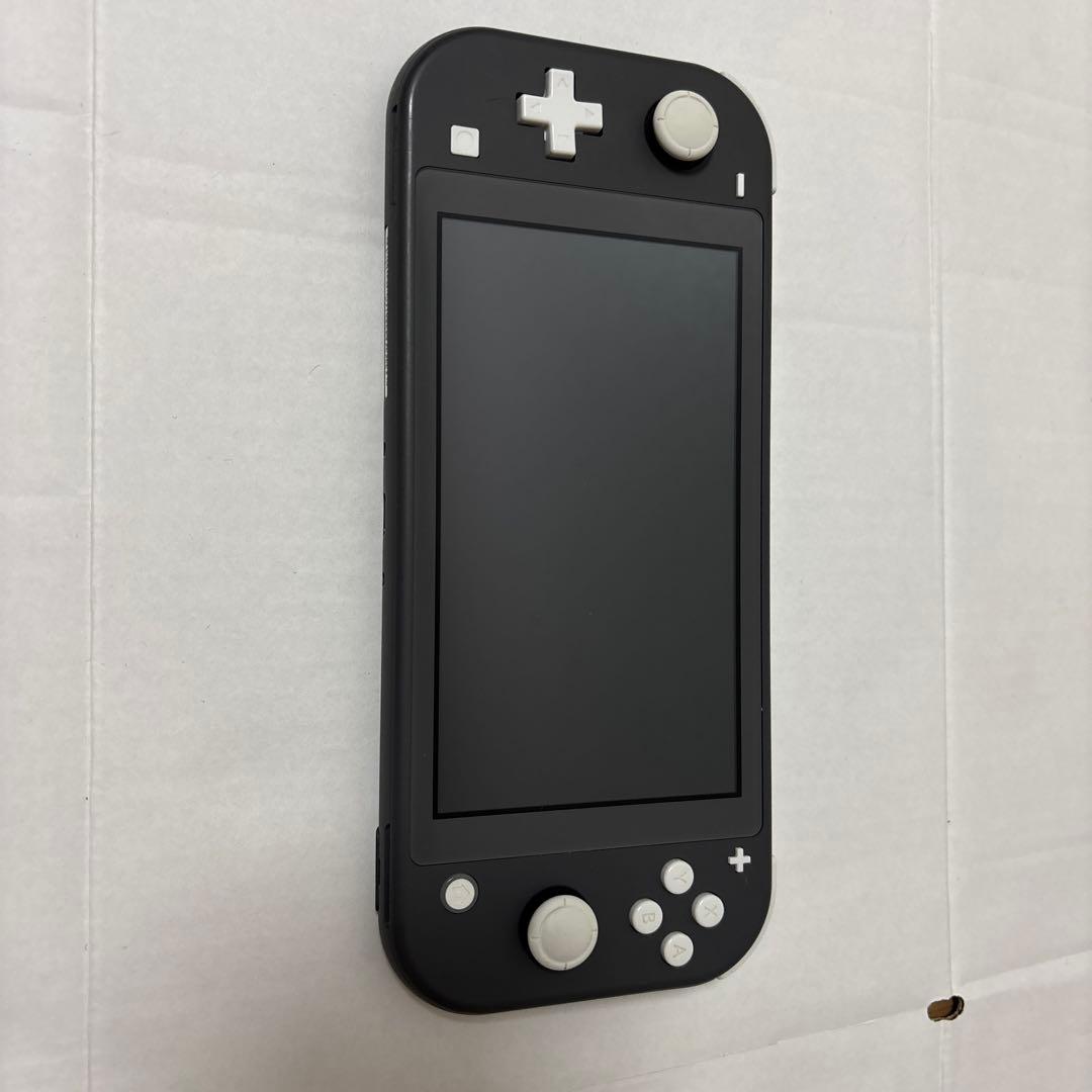 Nintendo Switchライト 黒＋64GBのSDカード