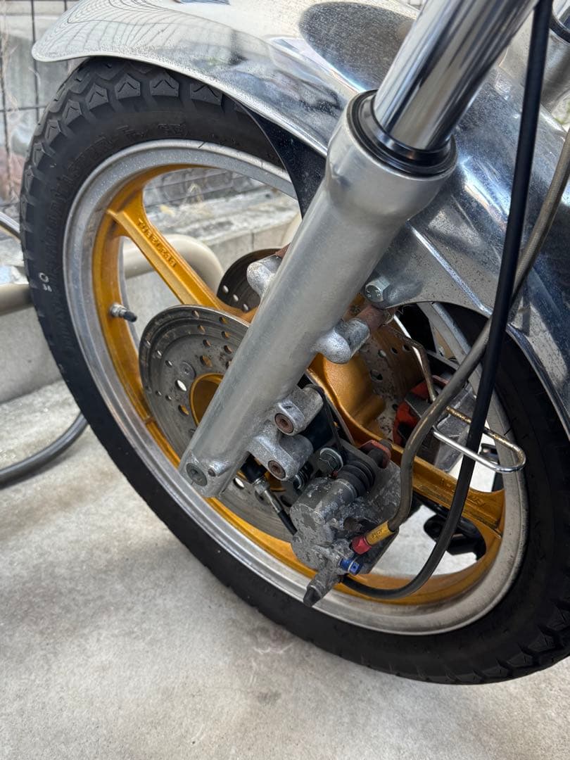 ゼファー400用 ホイールフロント19インチ リヤ18インチ