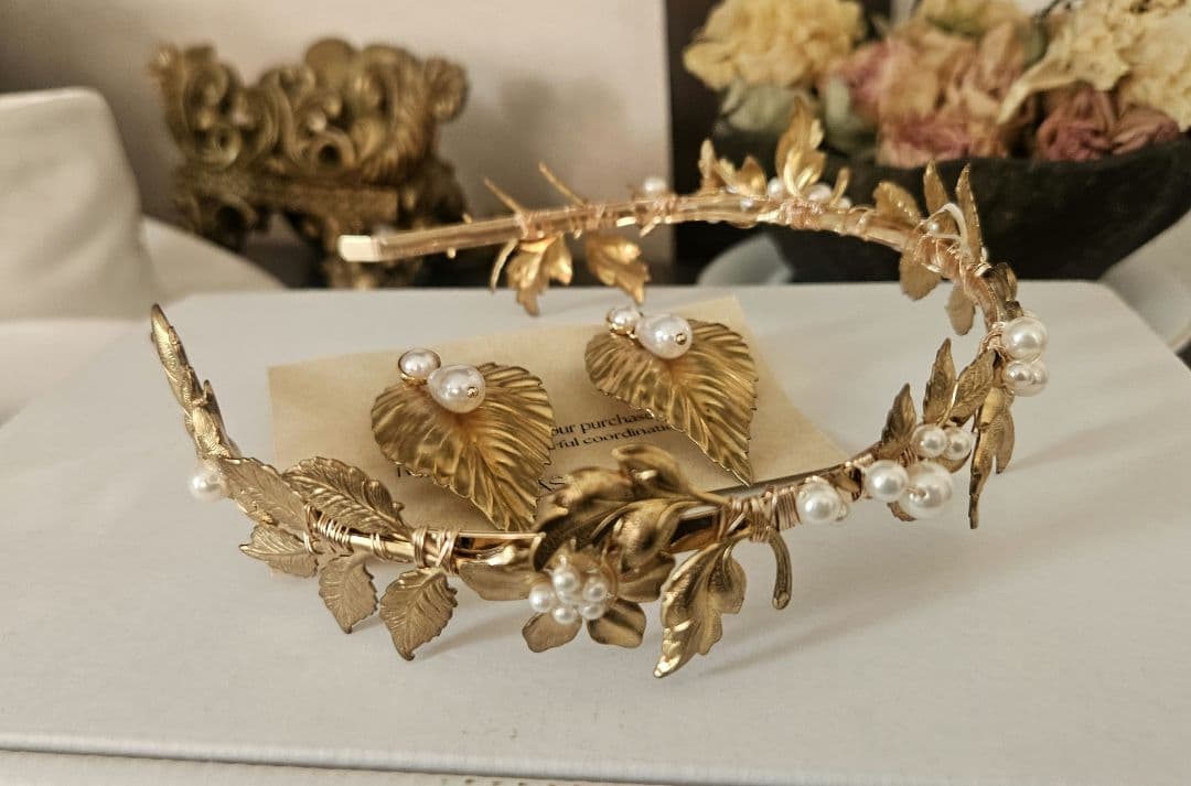 カチューシャ＆ピアスセット　ウェディング　ゴールドアクセサリー