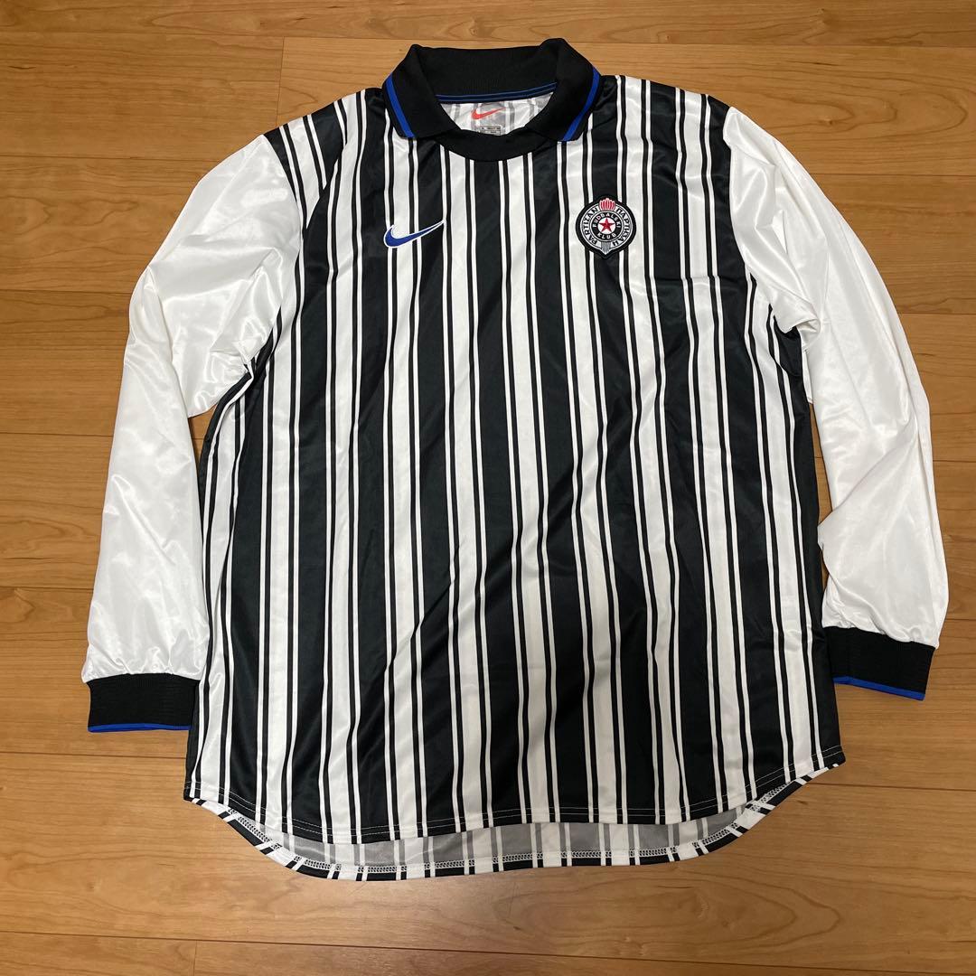 サッカーユニフォーム　パルチザン　ベオグラードXL