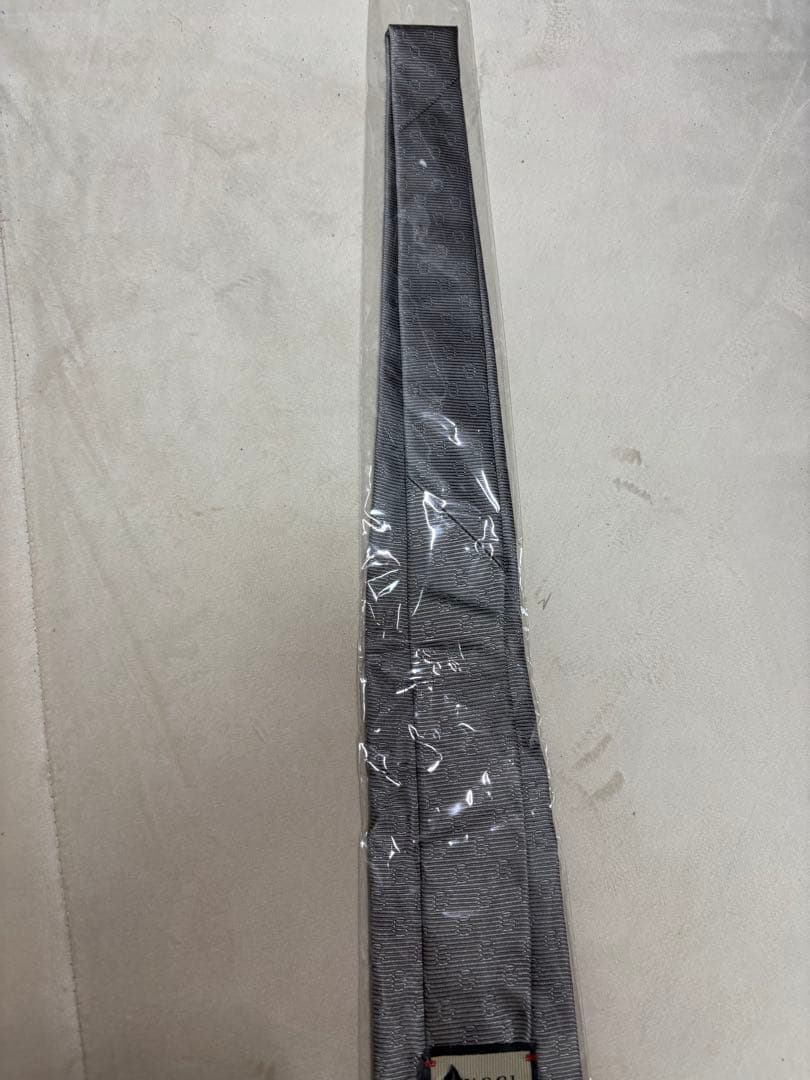 GUCCI グレー ストライプ ネクタイ 新品タグ付