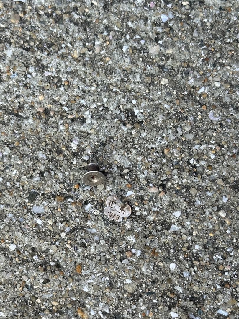 クロムハーツ　百合　ピアス