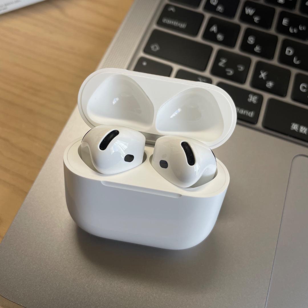 【美品】AirPods 第4世代 ノイズキャンセリング非搭載 Type-C