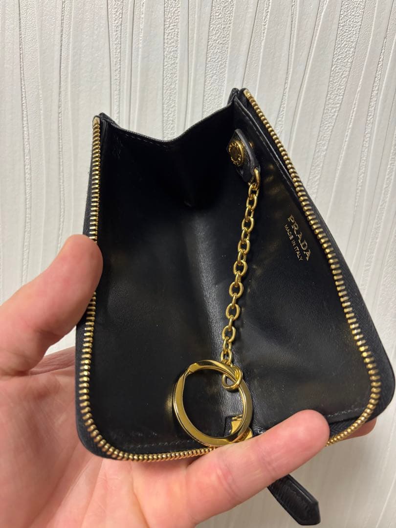 PRADA ブラック レザー　キーケース