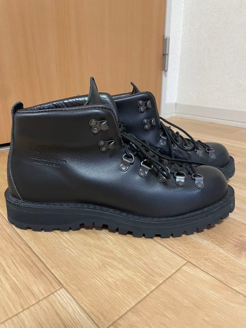 ブラックレザー ワークブーツ