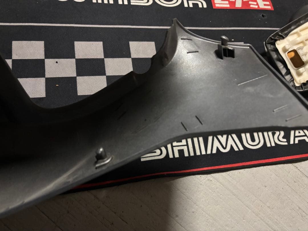 送料込 SUZUKI GSX-R400R GK76A リアカウル スズキ