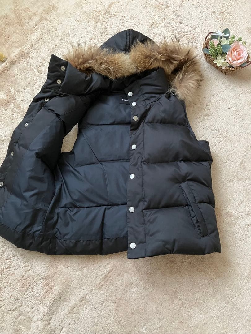 ピンキー&ダイアン　ダウンベスト　フード付　黒　ラビットファー　ダウン70%希少