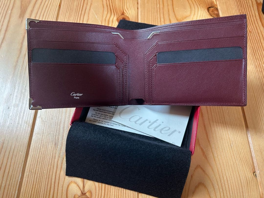 【美品】Cartier ブラックレザー 二つ折り財布