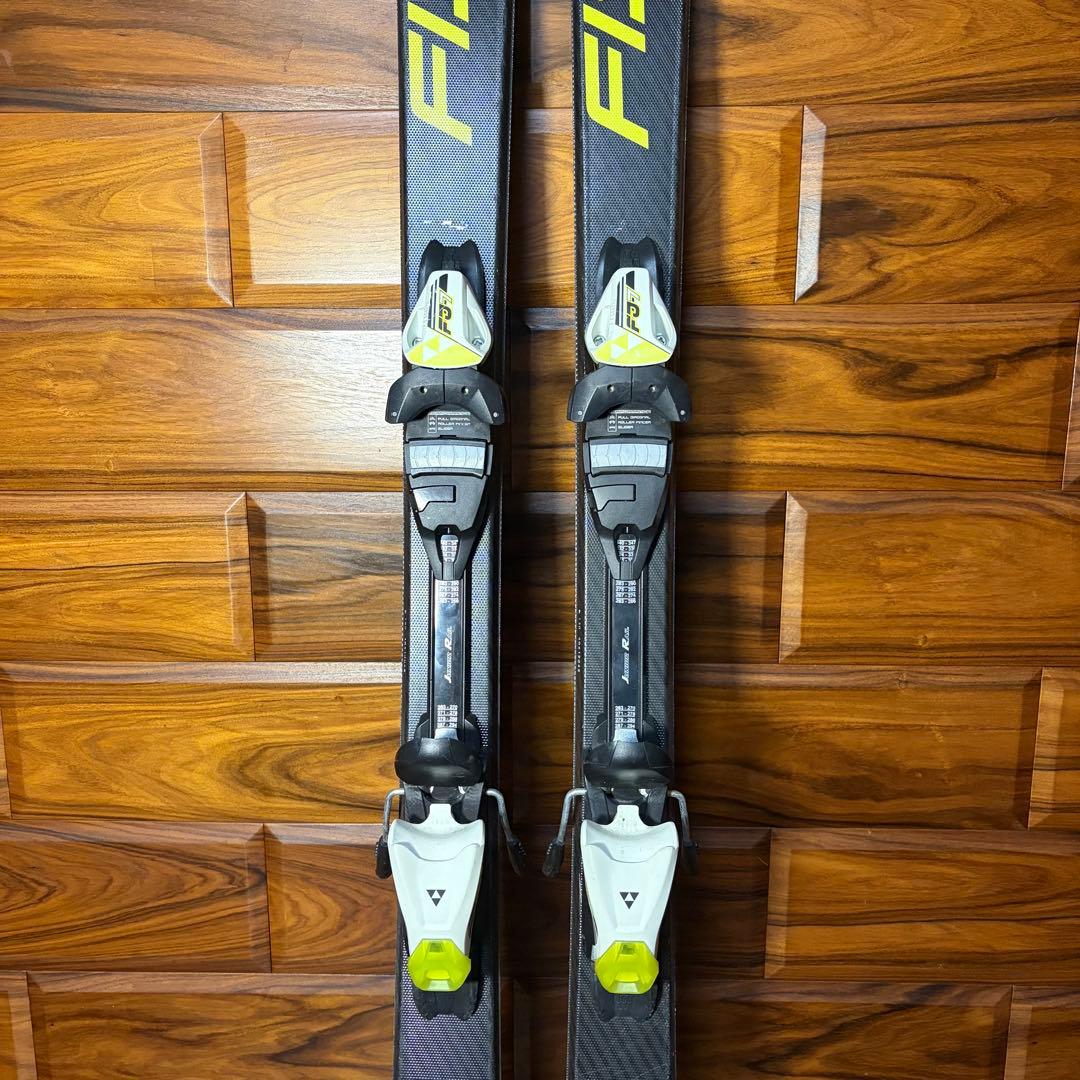 超美品 FISCHER RC4 race ジュニア スキー板 150㎝