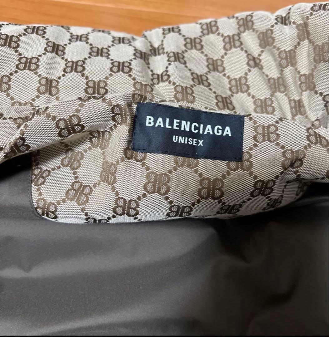 グッチ　　バレンシアガ　　BBダウンベスト　46