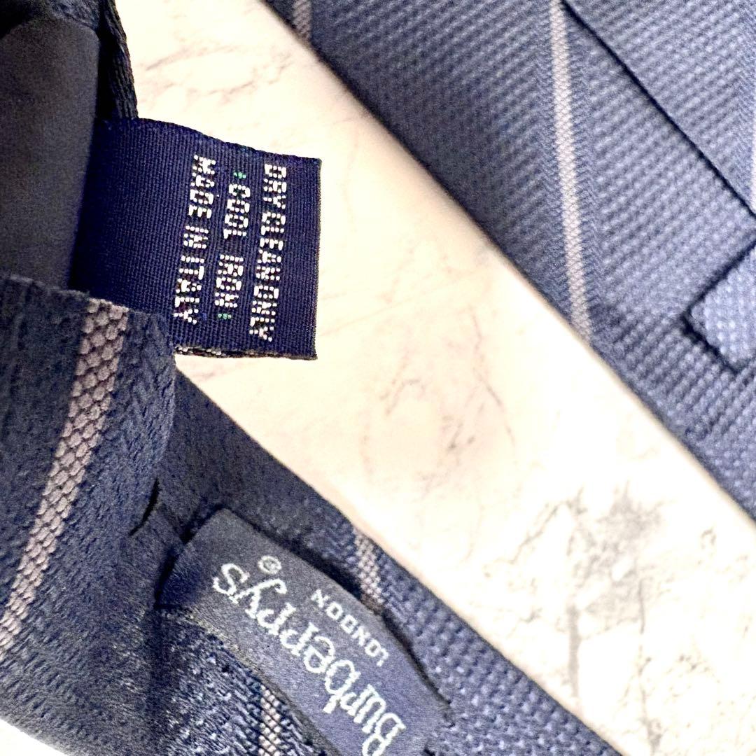 【極美品】バーバリーロンドン　ブランド　ネクタイ　シルク　ブラック　ストライプ