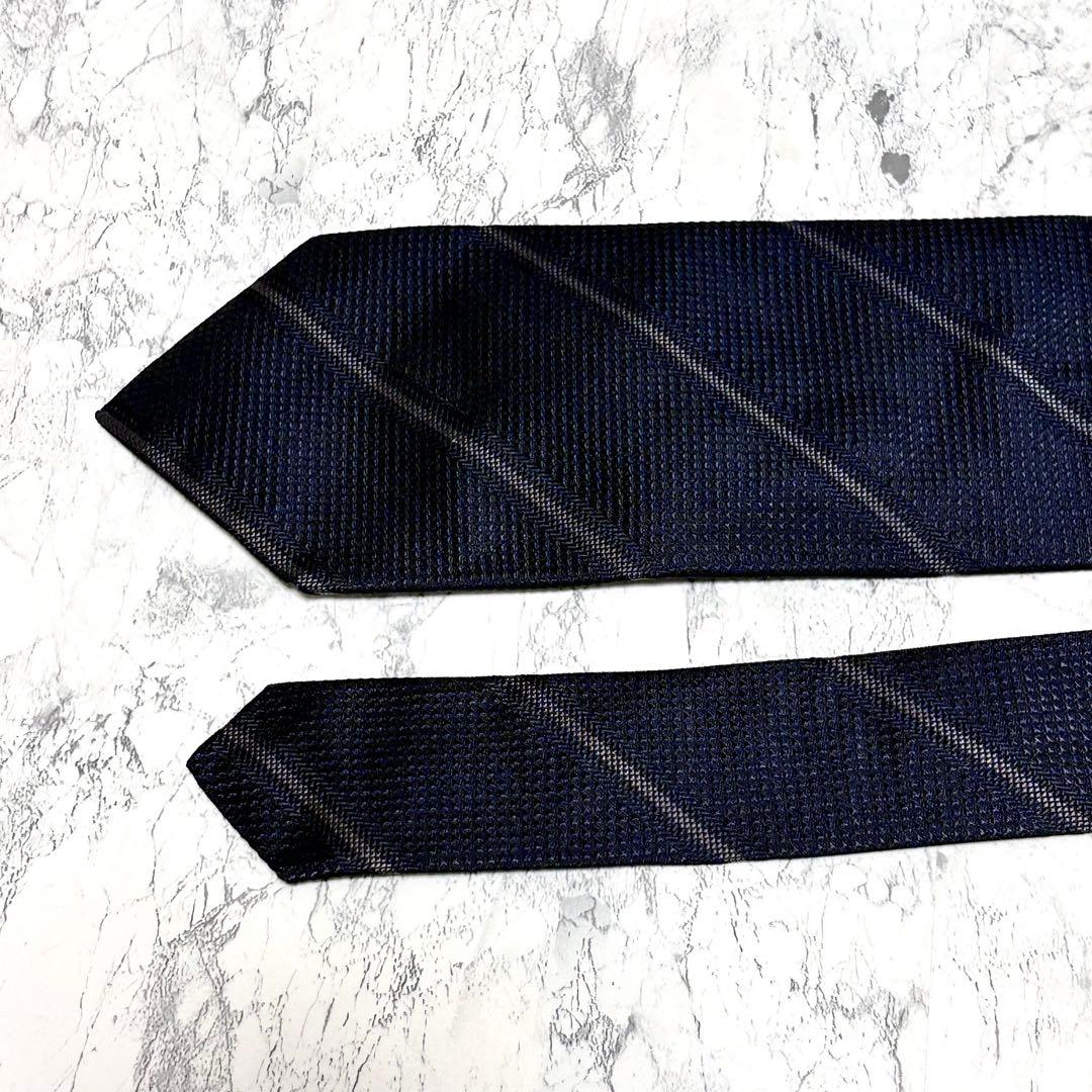 【極美品】バーバリーロンドン　ブランド　ネクタイ　シルク　ブラック　ストライプ