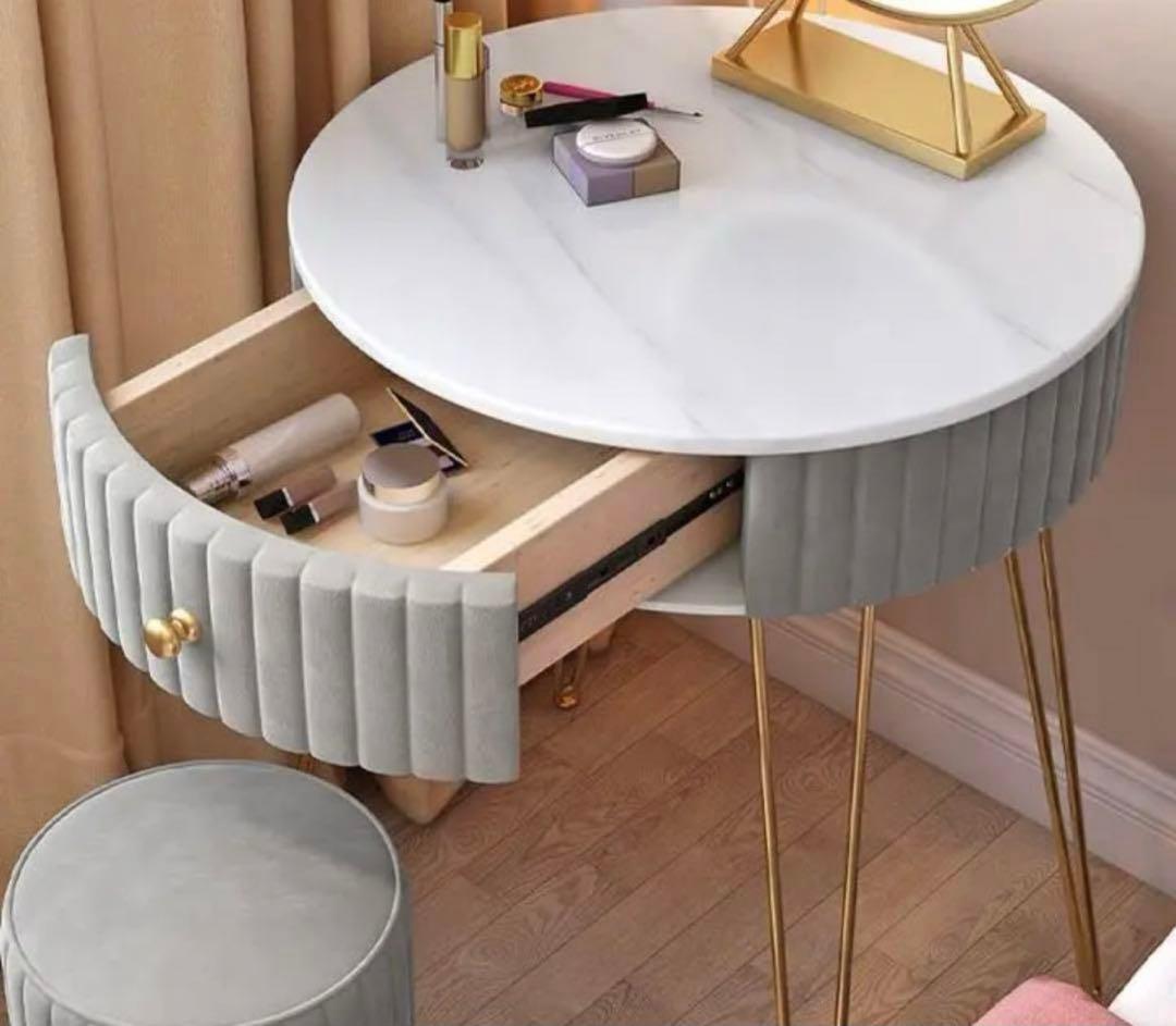 ドレッサー、椅子セット ミラー付き　ベージュ