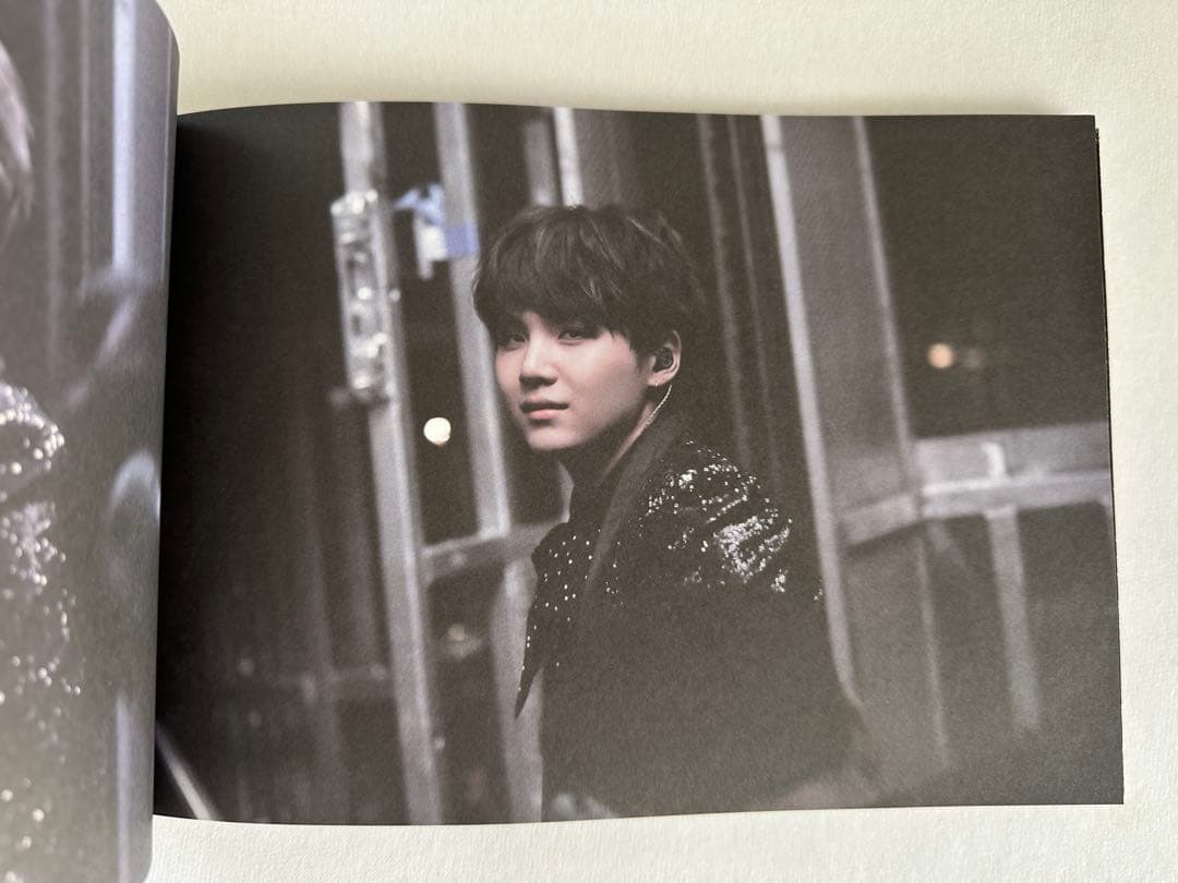 WINGS TOUR FINAL 公式 エッセイブック ユンギ SUGA