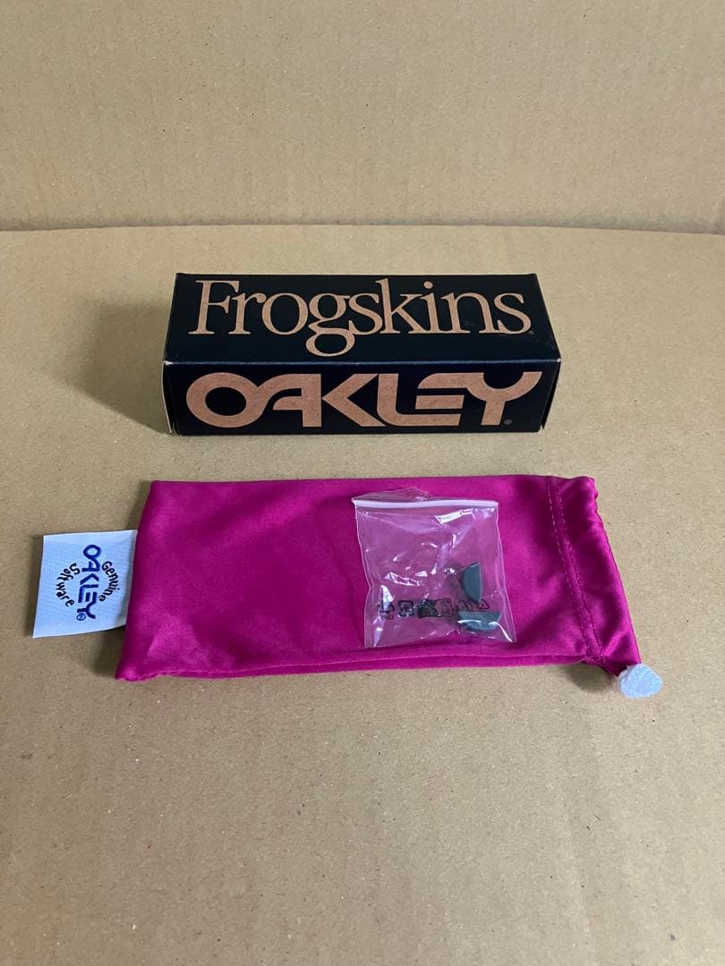 小物 Oakley Frogskins Hybrid