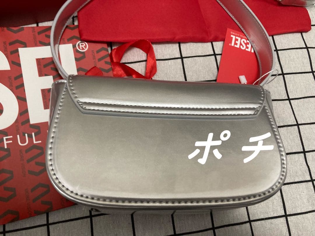DIESEL シルバーショルダーバッグ