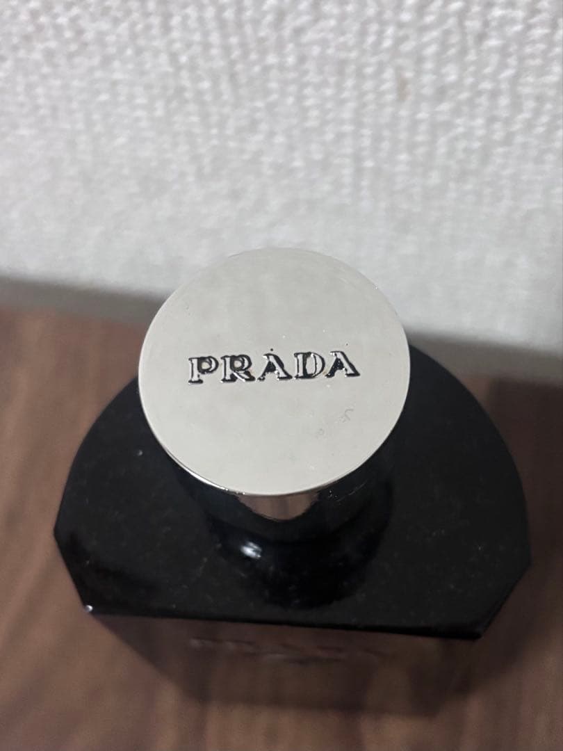 PRADA 香水