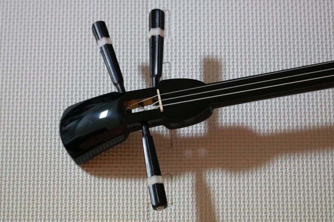 三線 沖縄三線初心者にもやさしいお得なセット付属品付 お得なセット 新品未使用品