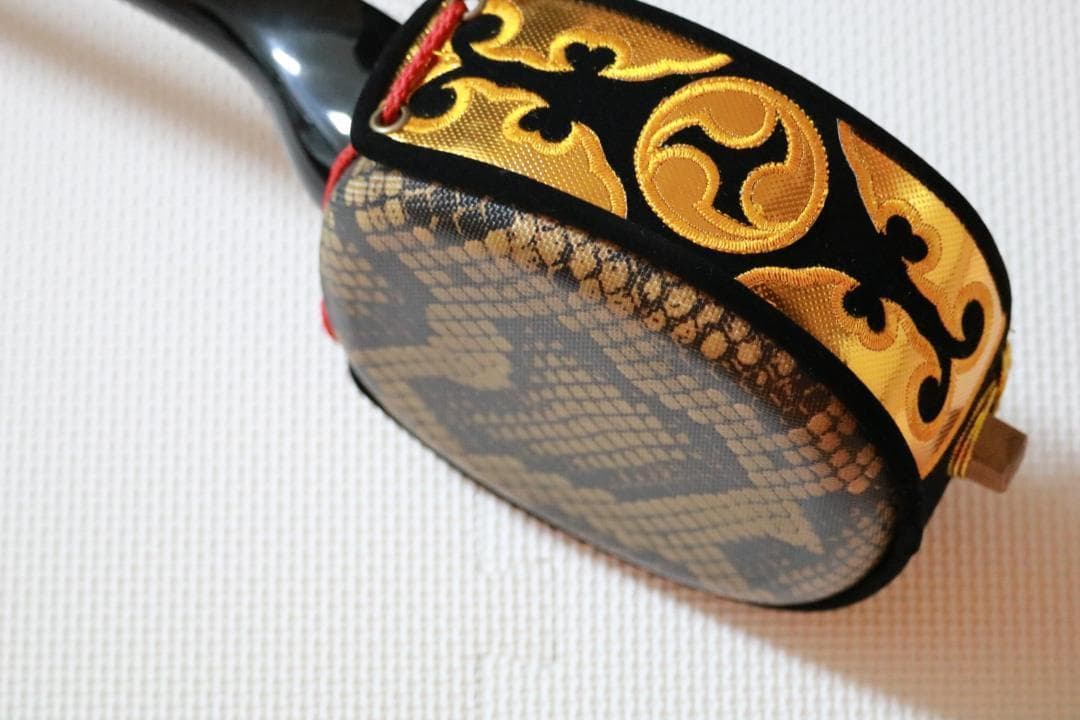 三線 沖縄三線初心者にもやさしいお得なセット付属品付 お得なセット 新品未使用品