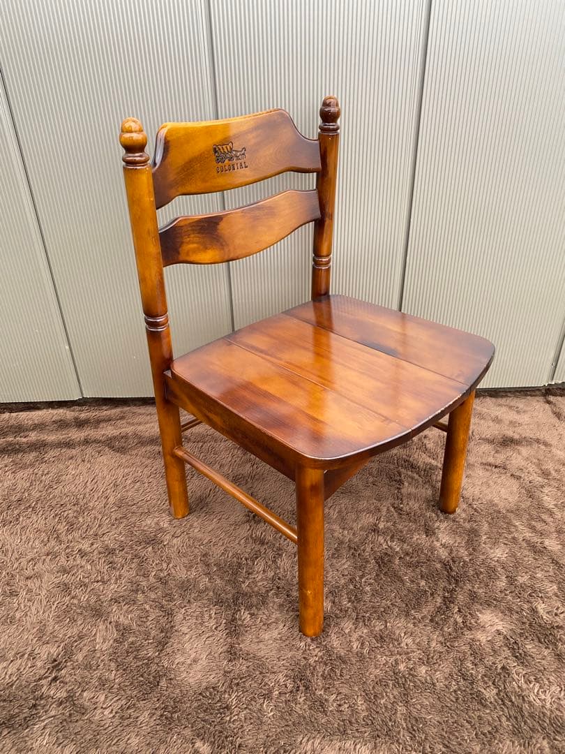 にとカリモク椅子 2脚セットコロニアル ダイニングチェア 馬車刻印