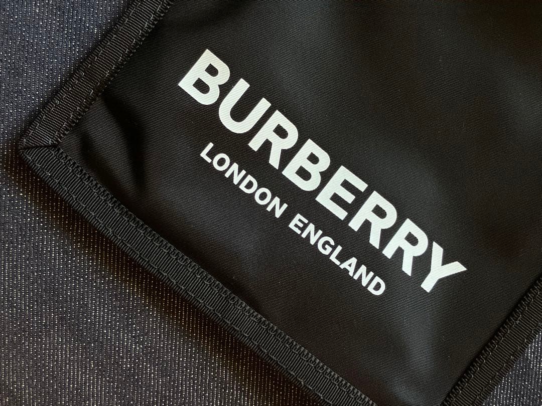 バーバリー BURBERRY ミニショルダーバッグ 黒/白8014730 未使用