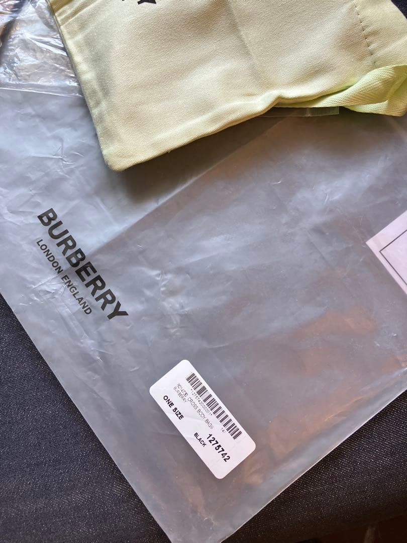 バーバリー BURBERRY ミニショルダーバッグ 黒/白8014730 未使用