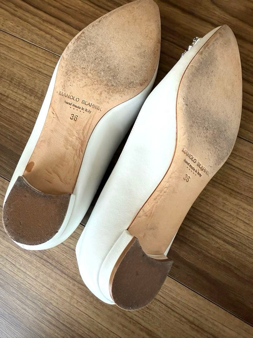 マノロ　ハンギシ　フラット　レザー　ホワイト　Size36