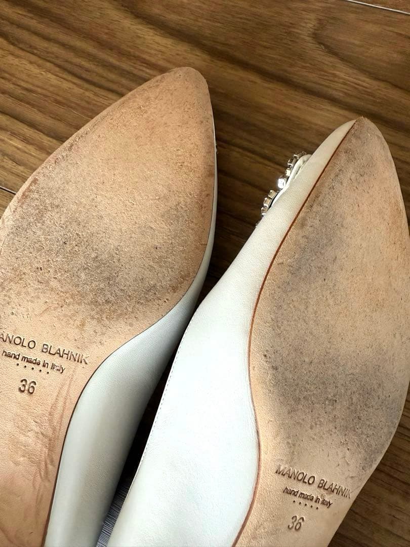 マノロ　ハンギシ　フラット　レザー　ホワイト　Size36