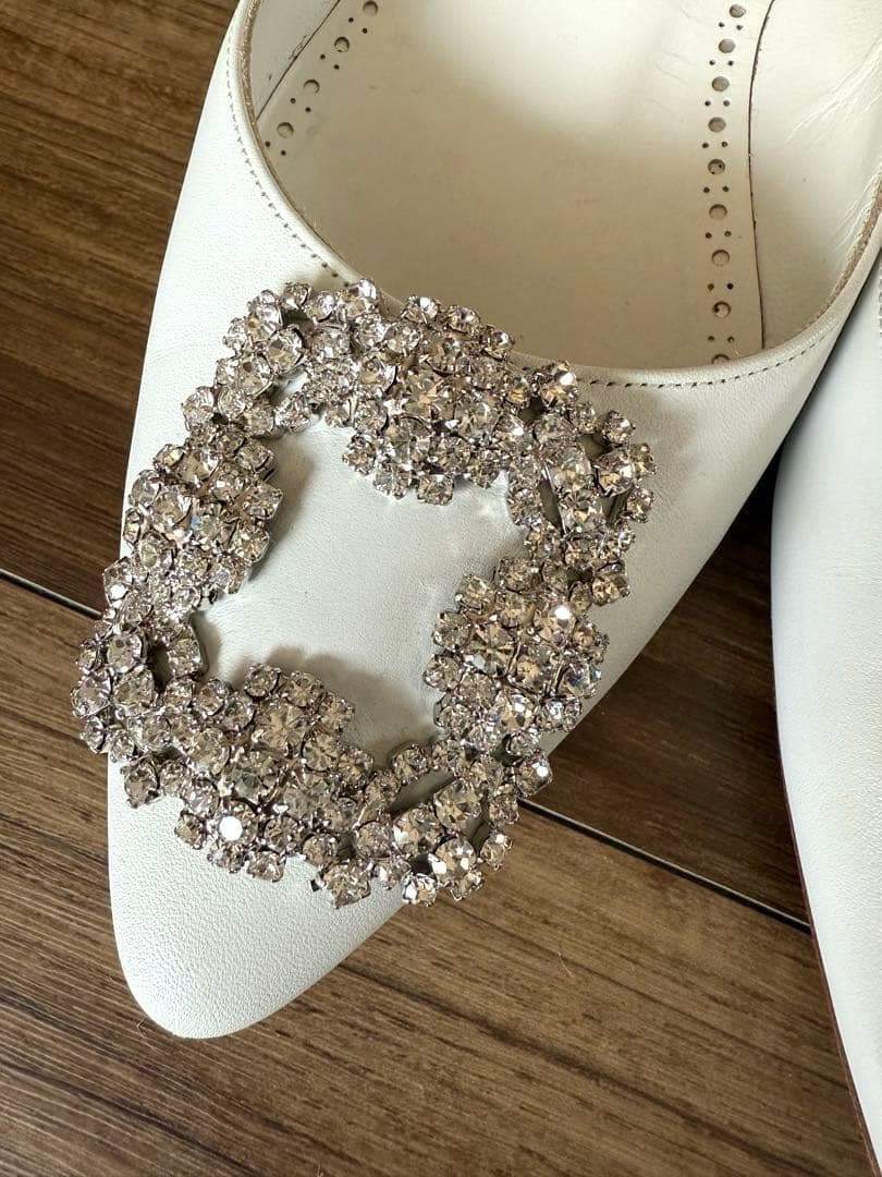 マノロ　ハンギシ　フラット　レザー　ホワイト　Size36