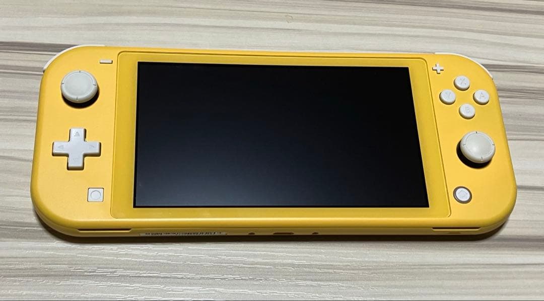 Switch Lite スイッチライト イエロー　本体　中古