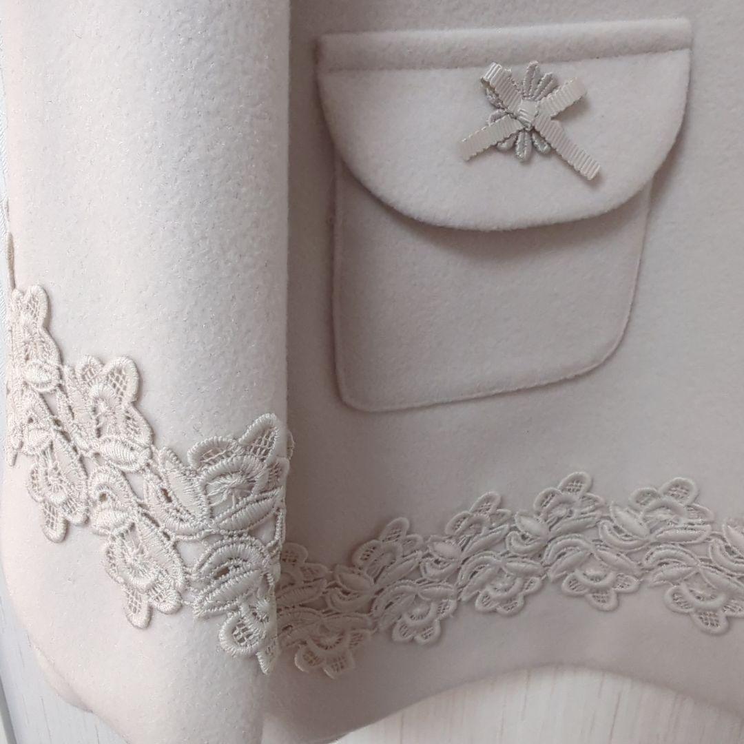 新品タグ付きスーパービューティー★レース使い✤取り外しコサージュ付ショートコート