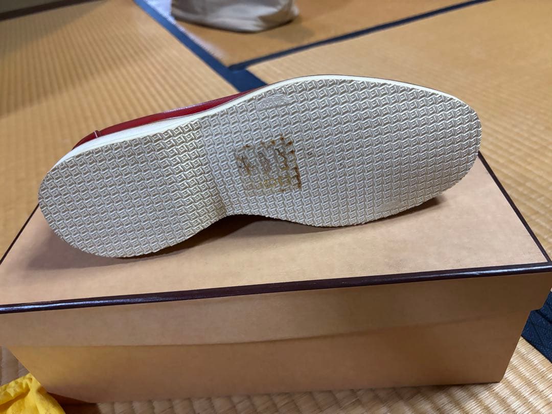 ジョン ロブ 赤 デッキシューズ