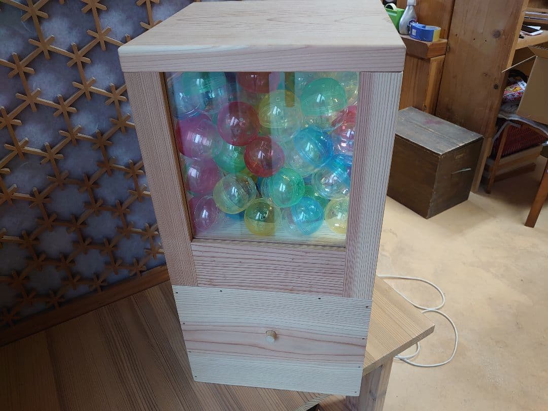 木のガチャガチャ　イベント使用品